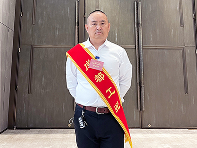 E:2023.55.8【工匠心灵】驾驶室里的故事——“成都工匠”叶德华官网“成都工匠”叶德华.jpg