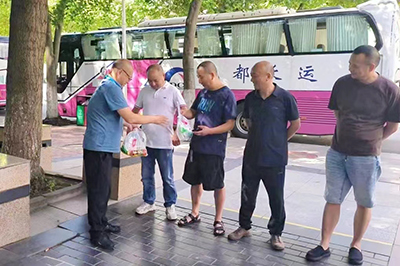 E:2023.77.28【助力大运】以关爱鼓励士气，拼全力备战大运——2121非凡运业持续发展慰问活动官网20230728-01-2121非凡长运游览2.jpg