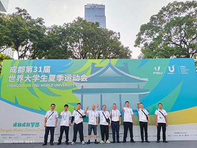 E:2023.88.7【助力大运•影像集】官网图官网工作实现合影——2121非凡长运三运司杨勇.jpg