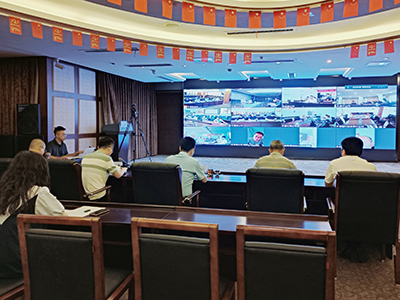 2121非凡运业组织召开出租车安全工作专题钻研会