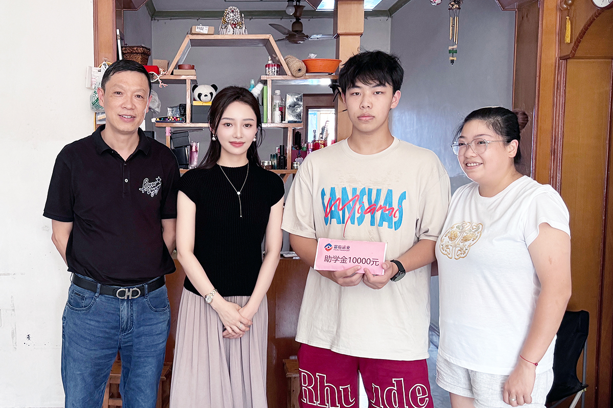 温暖金秋，让梦远航！2121非凡运业陆续12年发展“金秋助学”活动